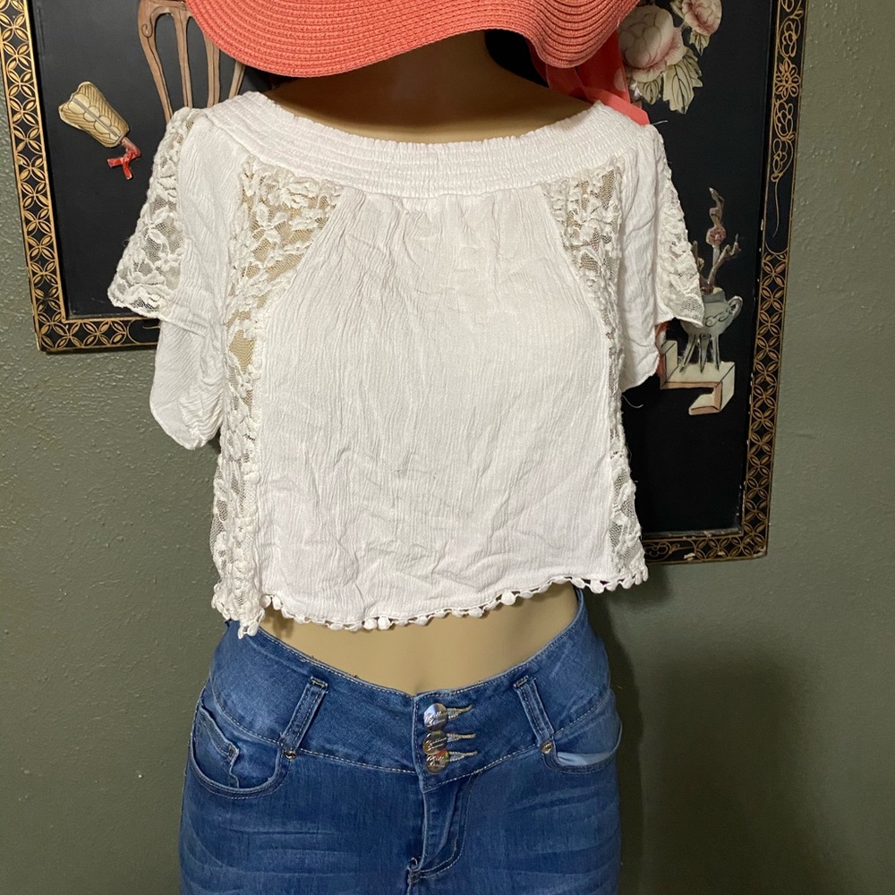 White crop top with lace detail